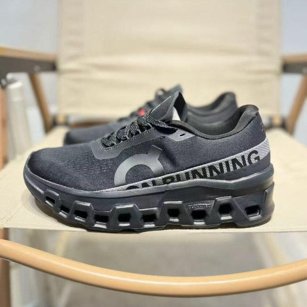 WOMEN’S ON CLOUDMONSTER 2 SHOES BRAND NEW IN BOX